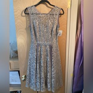 NWT Betsy & Adam Size 6 Formal Dress